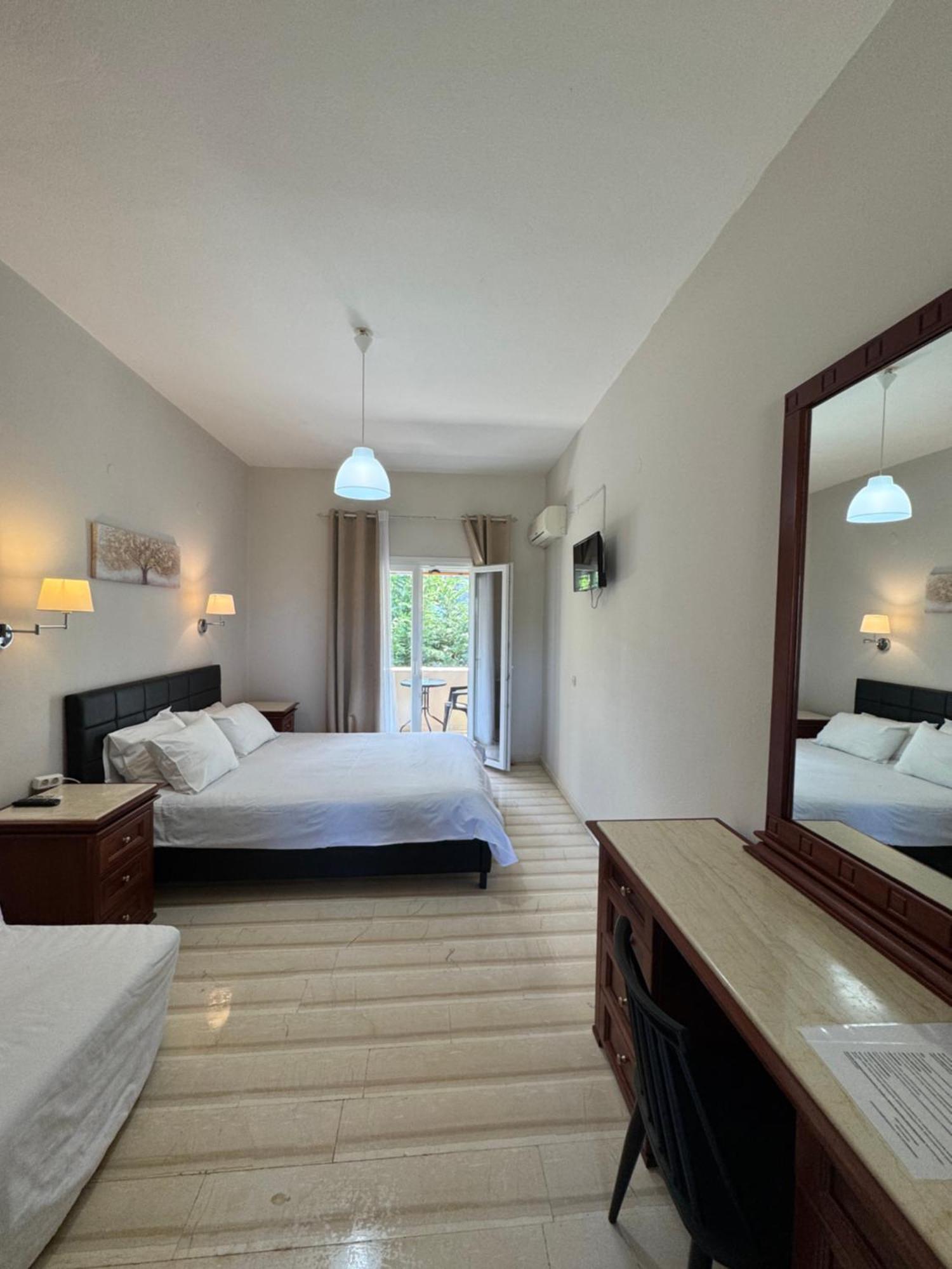 Olive Garden Studios & Apartments Acharavi  Luaran gambar